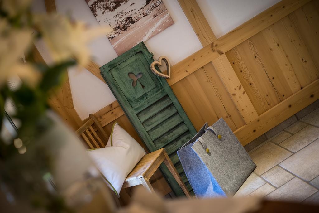 Monti Pallidi B&B Apartments Corvara In Badia Esterno foto