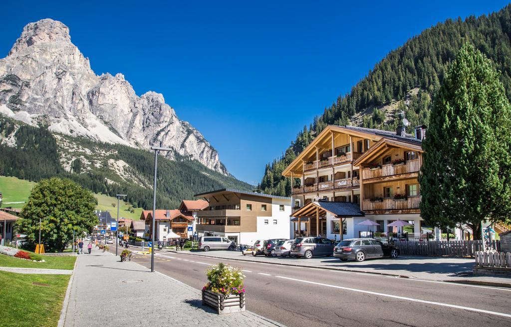 Monti Pallidi B&B Apartments Corvara In Badia Esterno foto