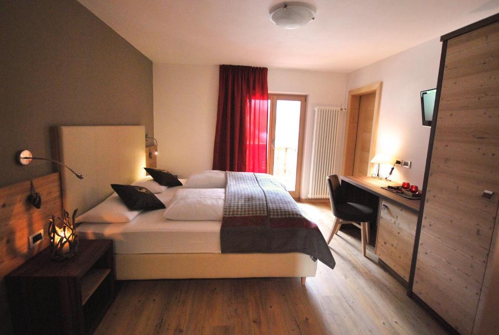 Monti Pallidi B&B Apartments Corvara In Badia Camera foto