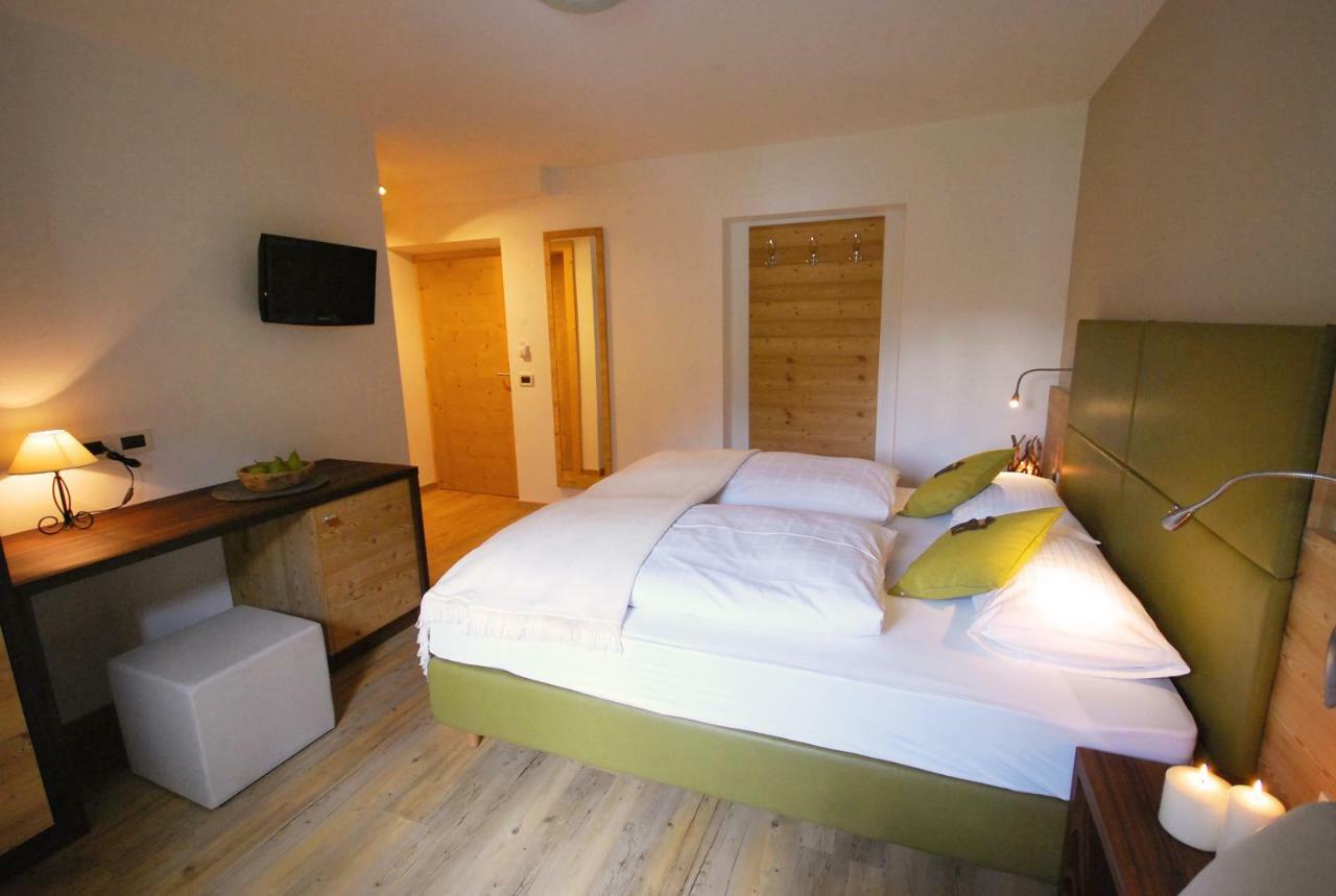 Monti Pallidi B&B Apartments Corvara In Badia Esterno foto
